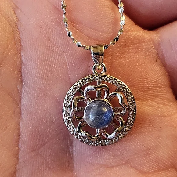 Spinning Labradorite Fidget Necklace Pendant on a Stainless Steel Chain - Picture 4 of 5